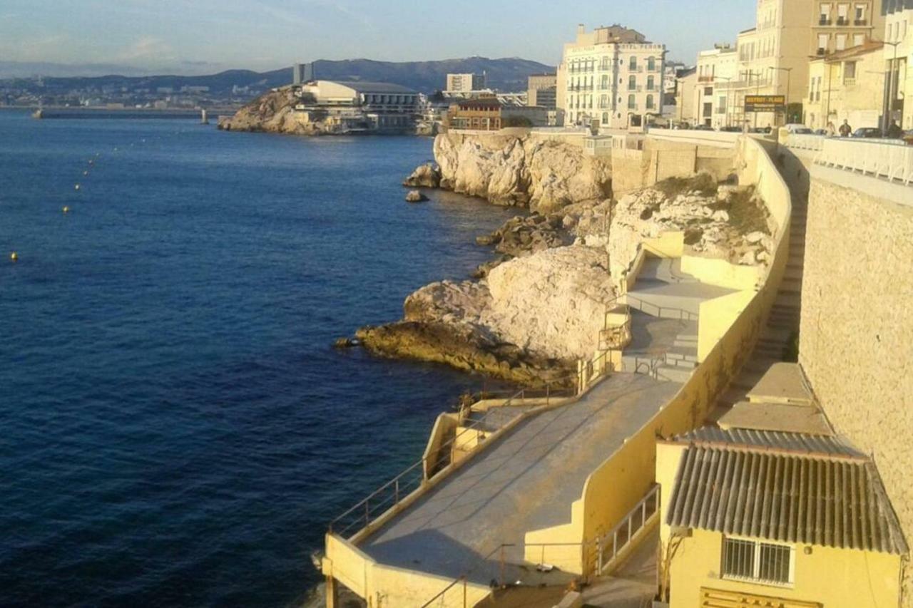 Stud Terras Ville Corniche 2 Pers Stat Gratuit Rue Modif Suivt Possib Et Accord Exclusif Marselha Exterior foto