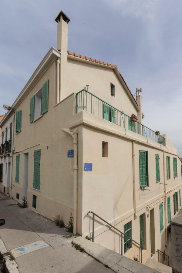 Stud Terras Ville Corniche 2 Pers Stat Gratuit Rue Modif Suivt Possib Et Accord Exclusif Marselha Exterior foto